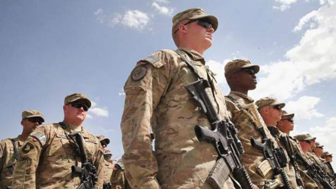 Αρχηγός στρατού ΗΠΑ: Καμία αλλαγή όσο αφορά τους διαφυλικούς μέχρι να στείλει οδηγία ο Τραμπ