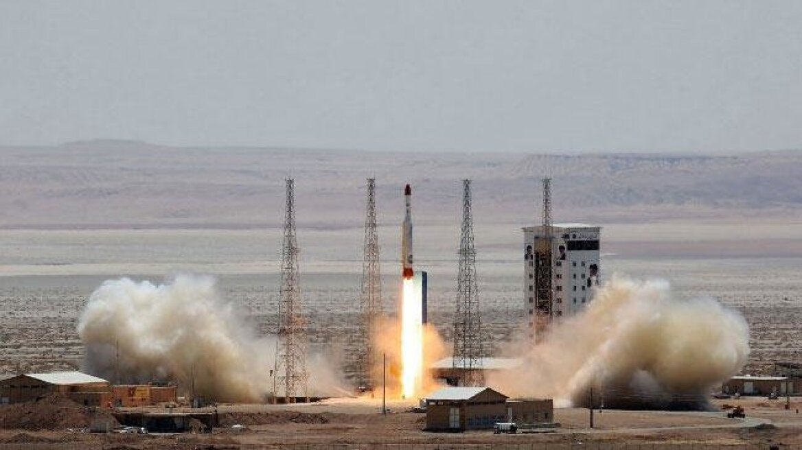 Το Ιράν αγνοεί επιδεικτικά τις ΗΠΑ: Πετυχημένη εκτόξευση βαλλιστικού πυραύλου