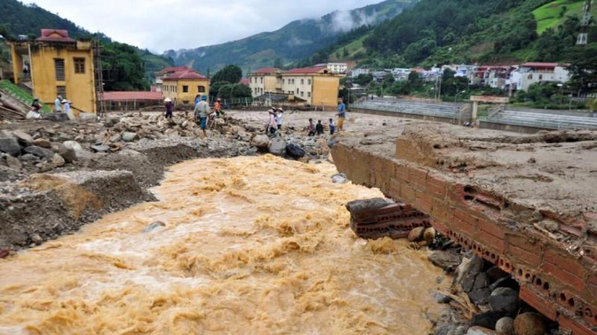 Τρεις νεκροί από σφοδρές βροχοπτώσεις στη νοτιοανατολική Κίνα