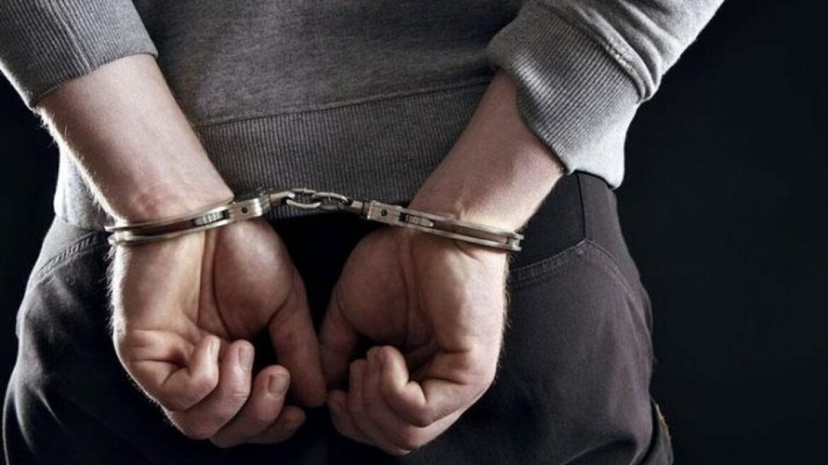 Συνελήφθη 48χρονος στο Ηράκλειο με πάνω από 11 κιλά παράνομου καπνού