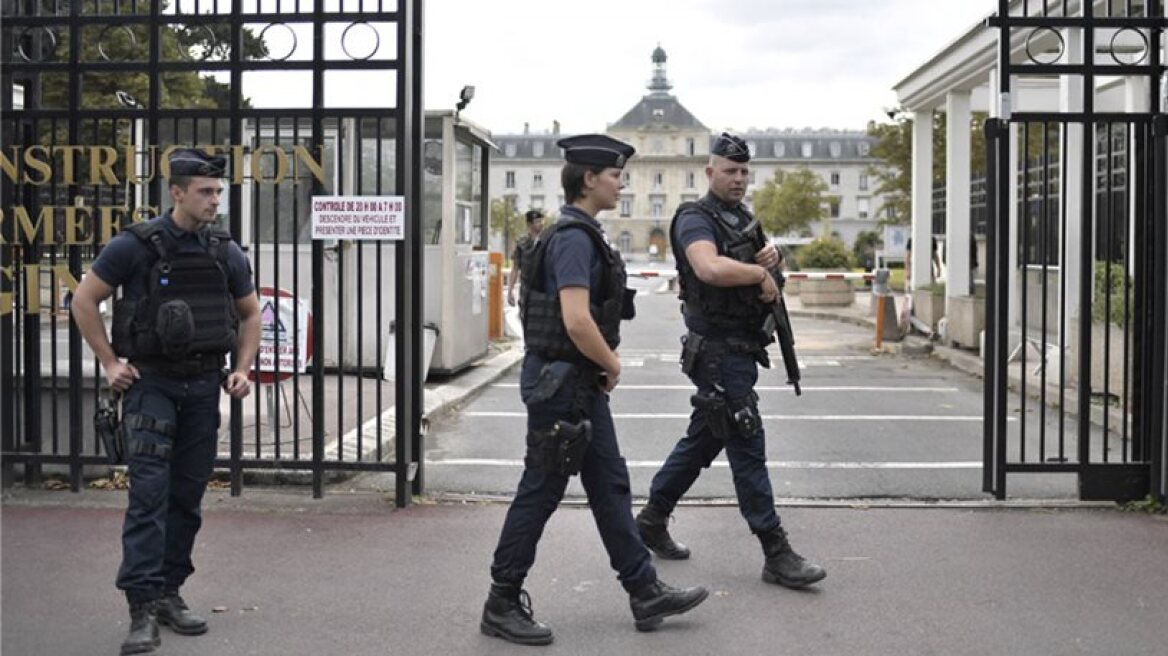 French police arrest suspect after car ploughs into soldiers patrolling Paris