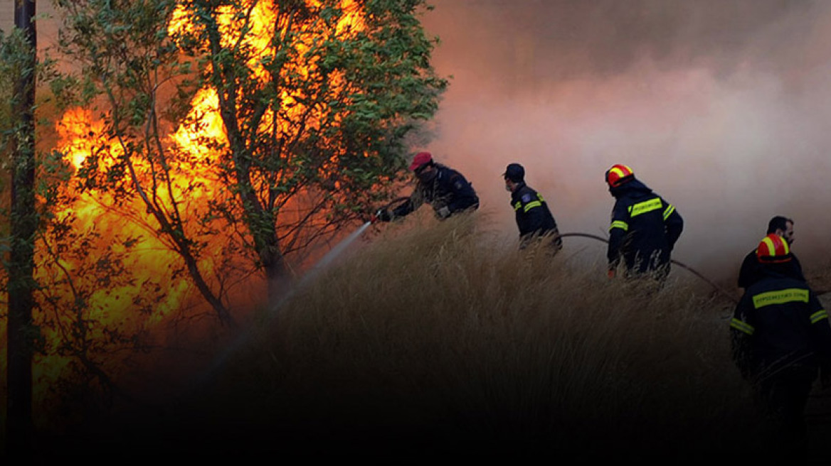 Μάχη με τις φλόγες σε όλη τη χώρα - Στη Ζάκυνθο το «drone» της Πυροσβεστικής
