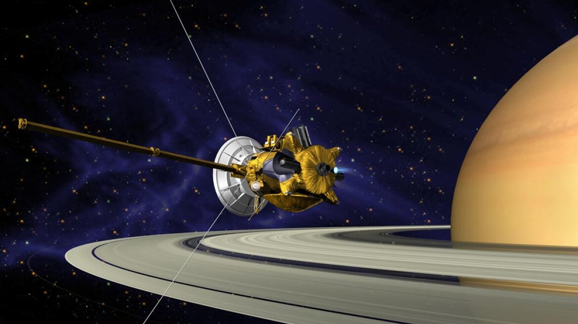 Το Cassini θα «ξύσει» την επιφάνεια του Κρόνου και μετά θα... «αυτοκτονήσει»