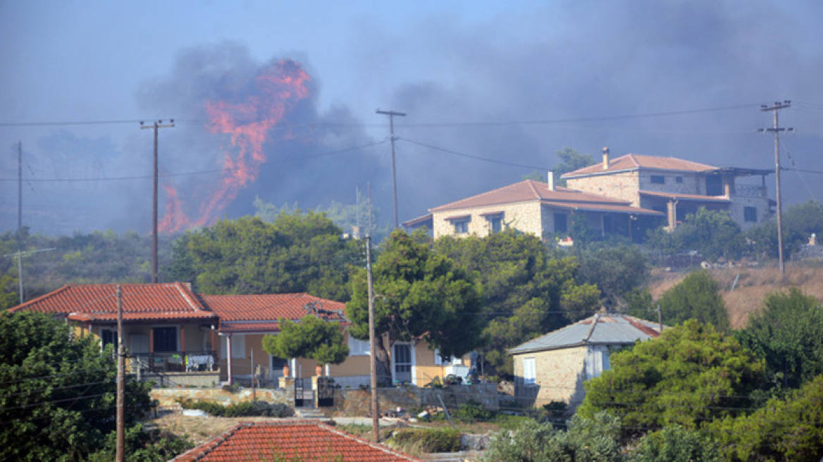 Ζάκυνθος: Εκτός ελέγχου η κατάσταση με τις φωτιές στο νησί