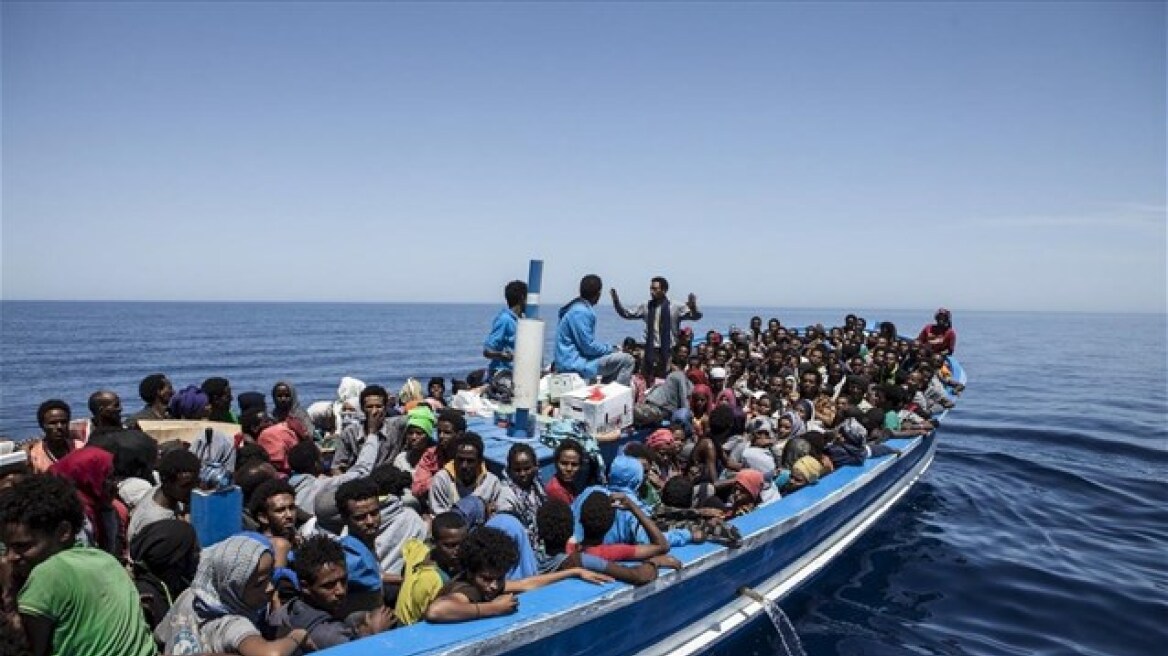 Frontex: Μειώθηκαν οι ροές μεταναστών προς την Ιταλία αλλά αυξάνονται ραγδαία προς την Ισπανία