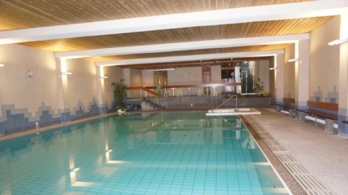 Ξενοδοχείο στην Ελβετία ζήτησε από τους «Εβραίους πελάτες» να κάνουν ντους πριν την πισίνα! 