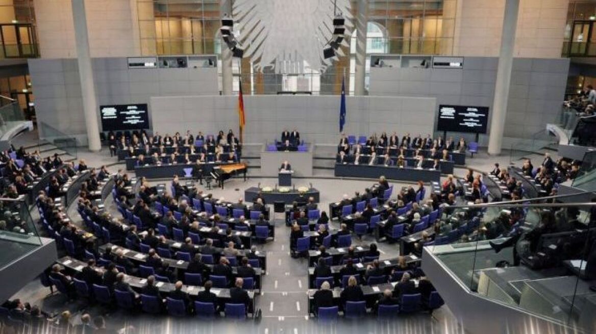 Politico: «Αναχρονιστικές» οι φωνές των Γερμανών Φιλελευθέρων υπέρ ενός Grexit 