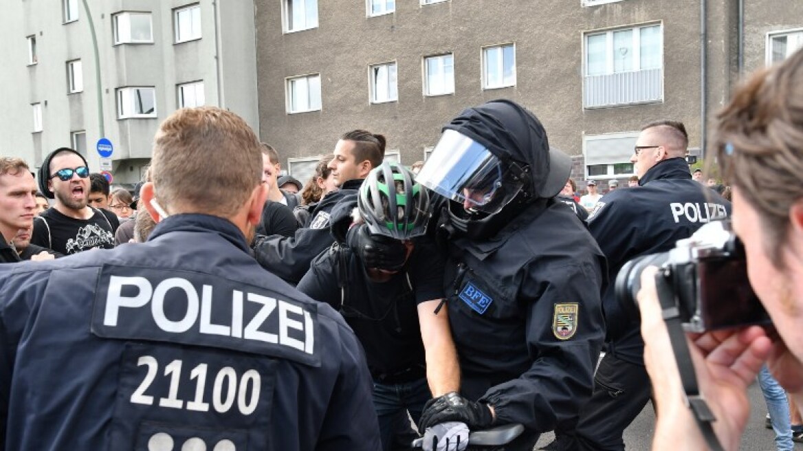 Συγκρούσεις νεοναζί και αριστερών στο Βερολίνο