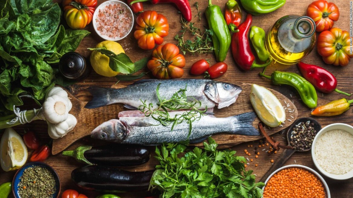Εννιά λόγοι για να «μείνετε πιστοί» στη... Μεσογειακή διατροφή