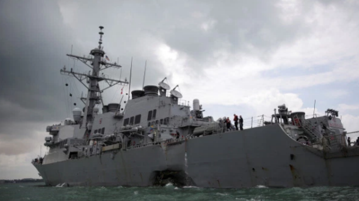 Νεκροί βρέθηκαν αγνοούμενοι ναύτες από το αντιτορπιλικό των ΗΠΑ που συγκρούστηκε με δεξαμενόπλοιο