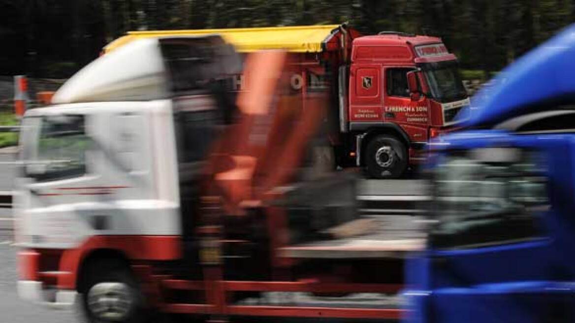 Self-driving lorries to be tested on UK motorways