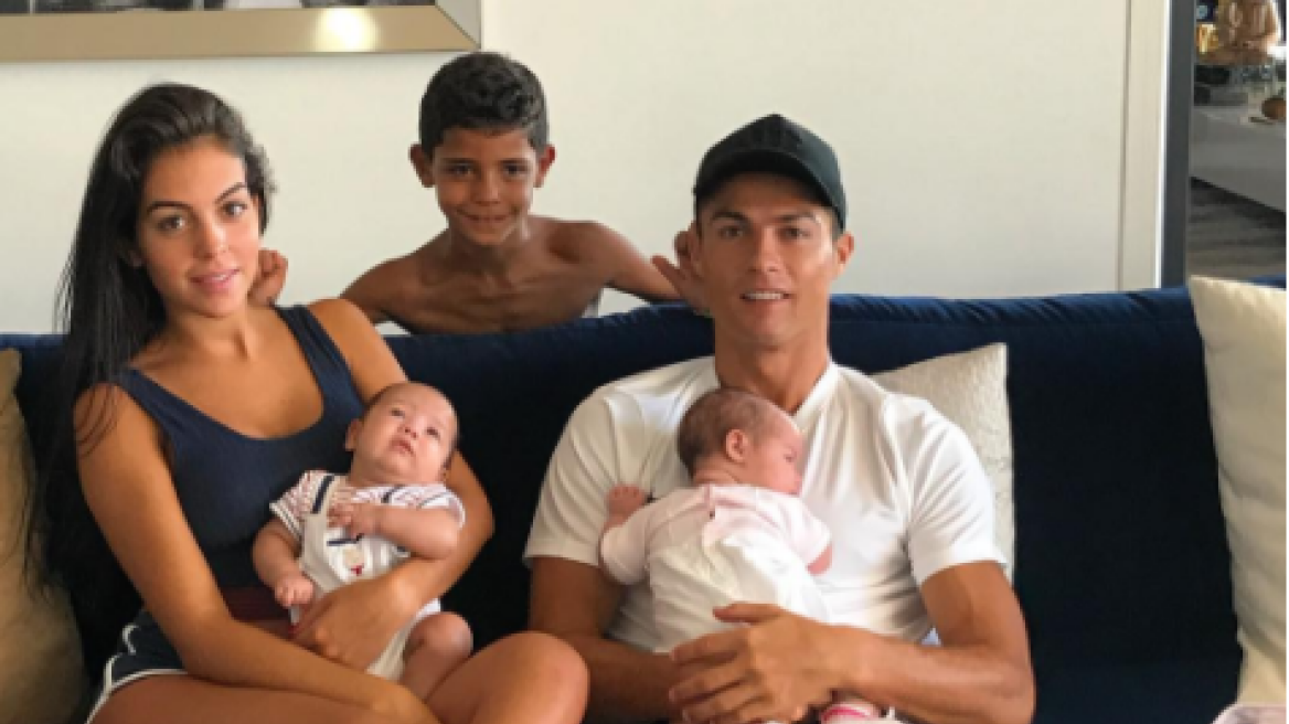 Κριστιάνο Ρονάλντο: Ανέβασε στο Instagram την πρώτη οικογενειακή φωτογραφία