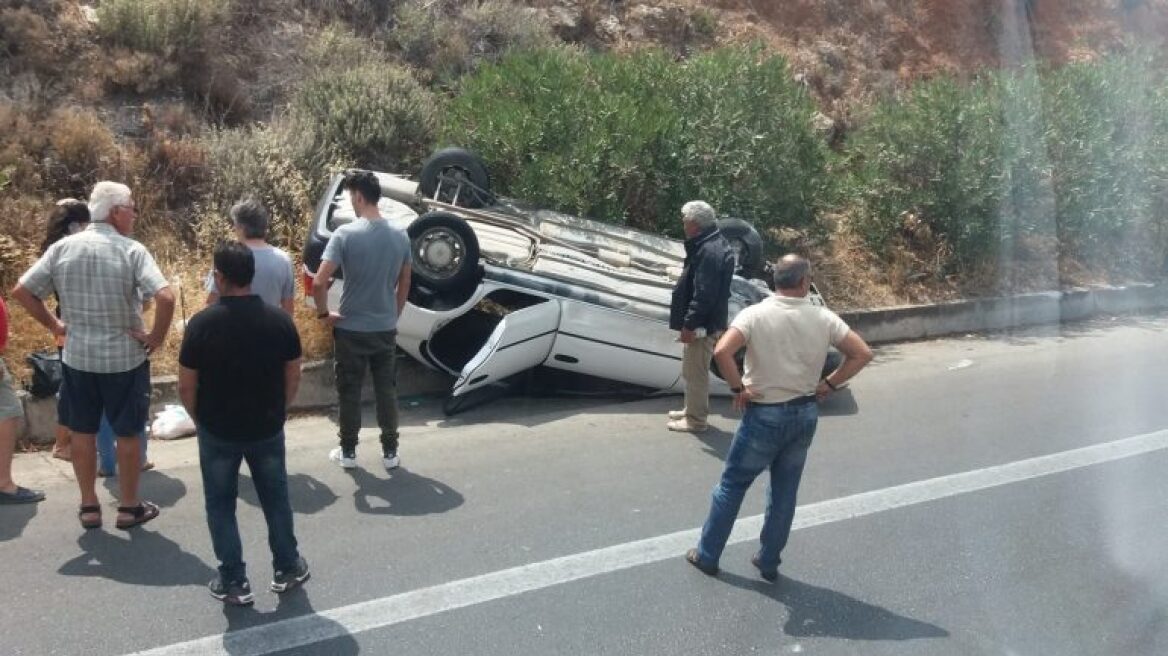 Φωτογραφίες: Νέο τροχαίο στην Κρήτη - Αναποδογύρισε αυτοκίνητο