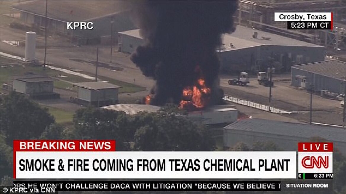 Φωτιά σε εργοστάσιο με επικίνδυνα χημικά στο Τέξας