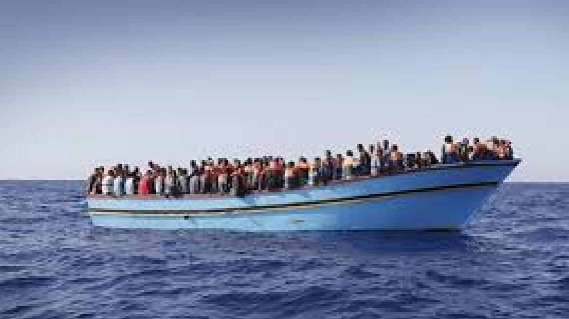 Κρήτη: Εντοπίστηκαν 103 μετανάστες σε ξύλινο σκάφος
