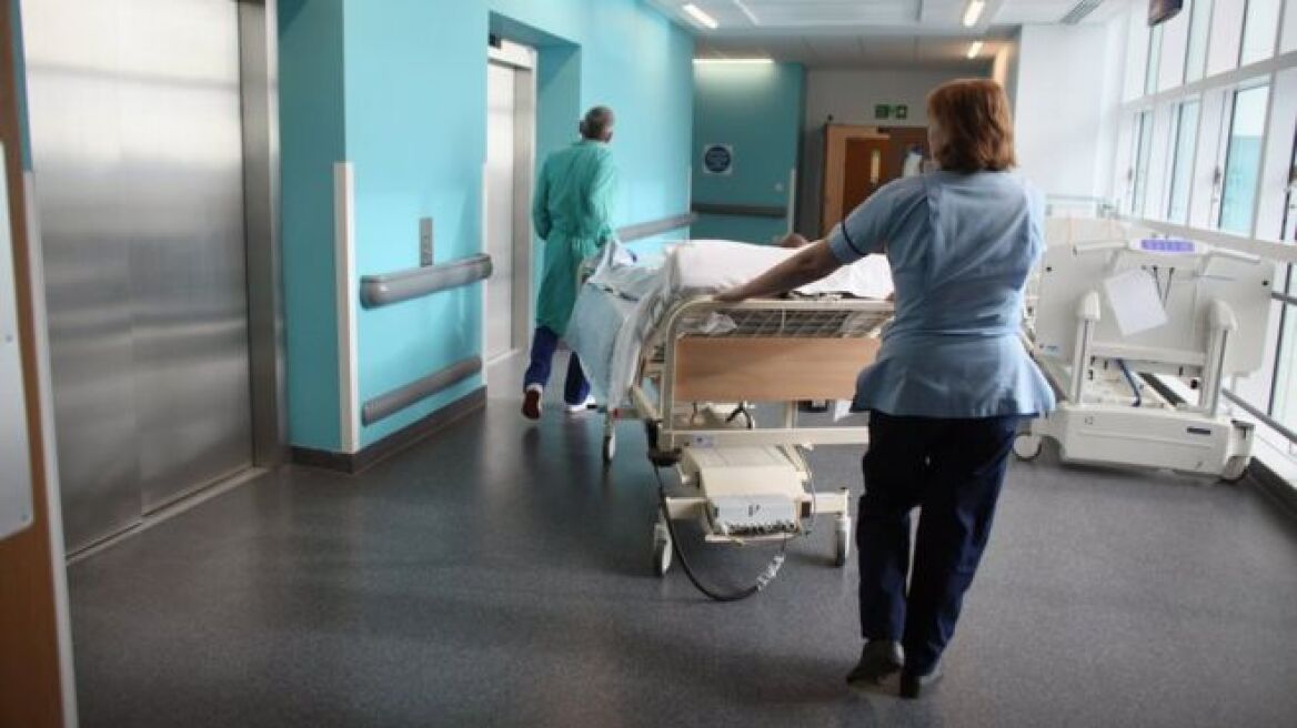 Σκάνδαλο στη Βρετανία: Εκατοντάδες «μαϊμού» νοσοκόμες θέτουν σε κίνδυνο τους ασθενείς
