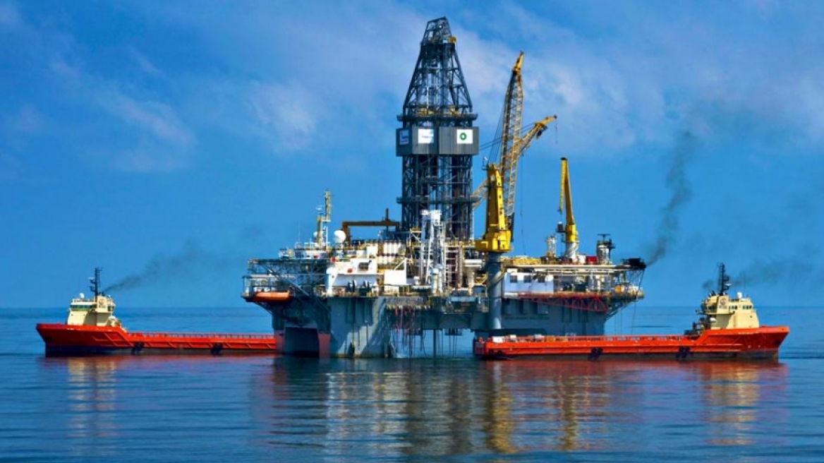 Πιέσεις από ΕΛΠΕ και Γάλλους για τα πετρέλαια στο Ιόνιο
