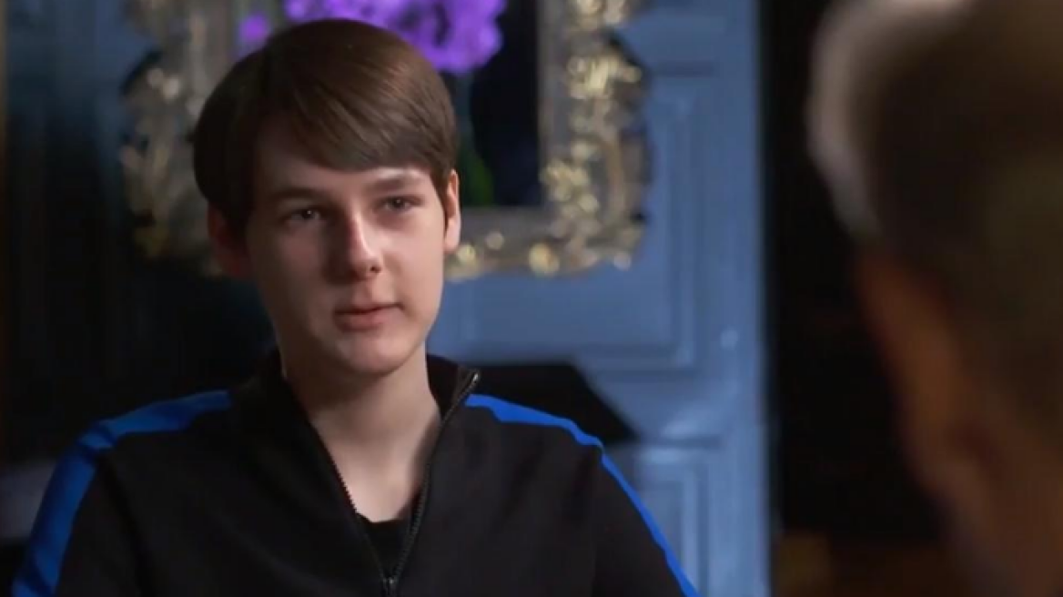 Βίντεο: 12χρονος άρχισε να αλλάζει φύλο πριν από δύο χρόνια αλλά τώρα... το μετάνιωσε