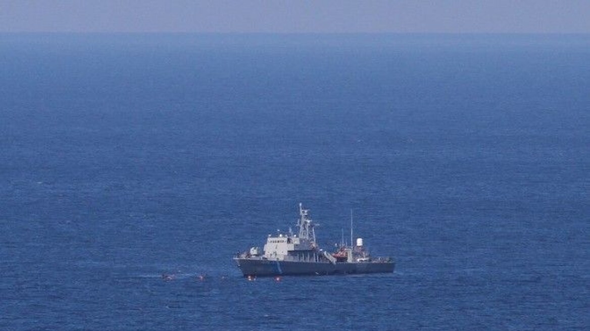 Συνέλαβαν τον πλοίαρχο και τον α' μηχανικό του δεξαμενόπλοιου που βυθίστηκε στον Σαρωνικό