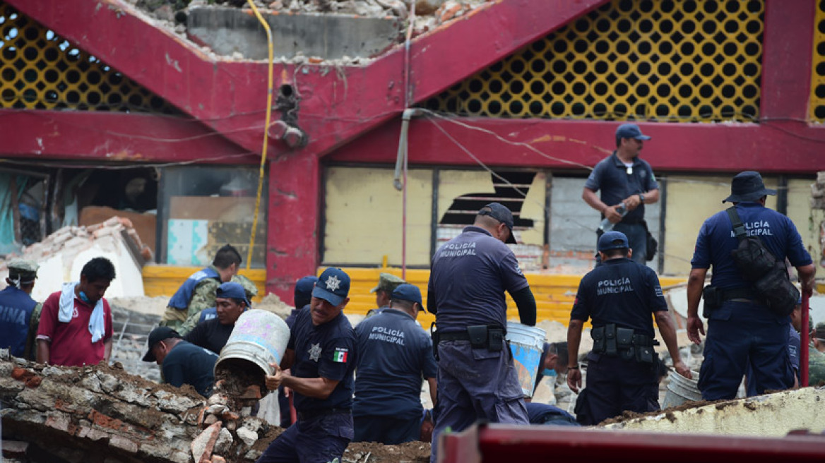 Φονικά Ρίχτερ στο Μεξικό: Τουλάχιστον 90 οι νεκροί 