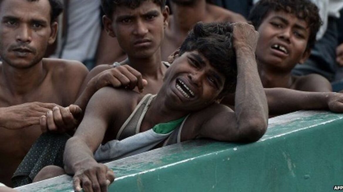 Φρίκη στη Μιανμάρ: Ο στρατός «φυτεύει» εκρηκτικά στους δρόμους που χρησιμοποιούν οι Ροχίνγκια