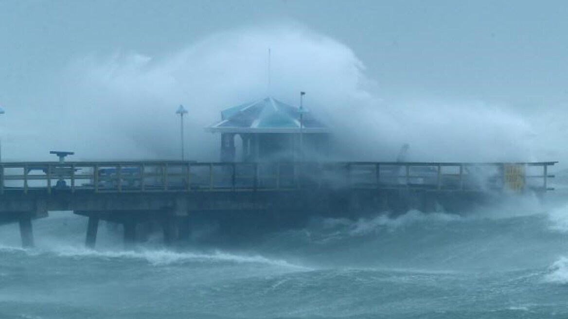 Τυφώνες Ίρμα - Χάρβεϊ: Το κόστος τους υπολογίζεται σε 290 δισ. δολάρια  