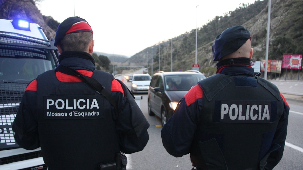 Καταλονία: Η Εισαγγελία διατάζει την Αστυνομία να αποτρέψει με κάθε τρόπο το δημοψήφισμα