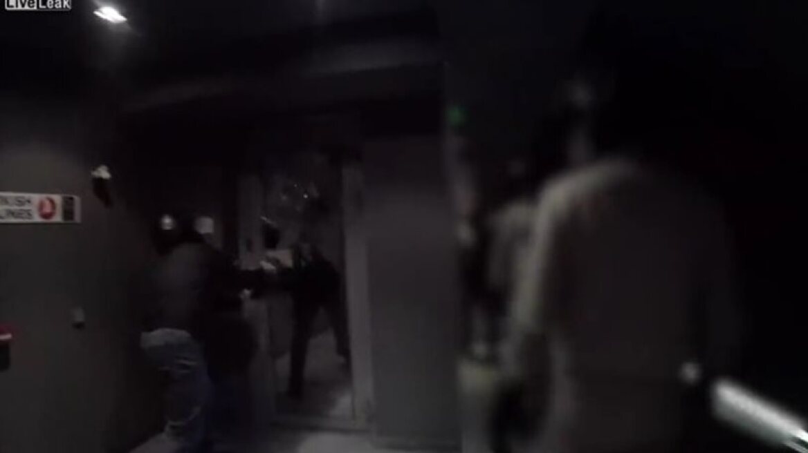 Video of anarchists smashing into Turkish Airlines offices in Athens (video)