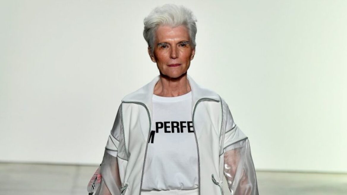 To 69χρονο μοντέλο που γοήτευσε στην Εβδομάδα Μόδας της Νέας Υόρκης