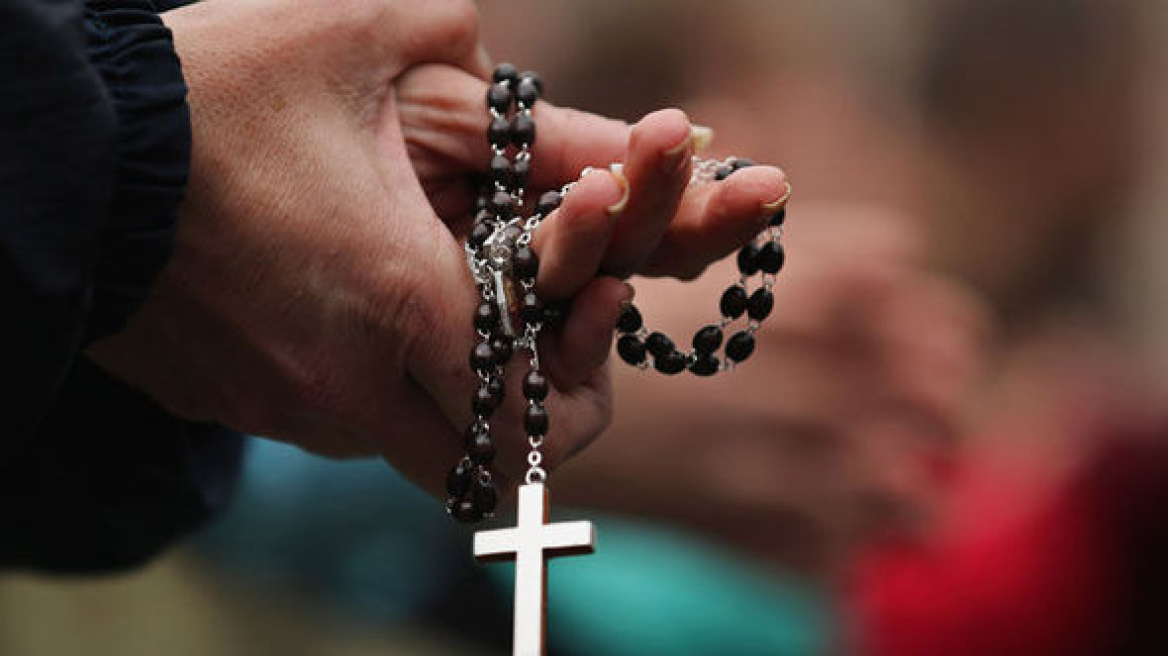 Έρευνα: Οι «άθεοι» είναι πιο γενναιόδωροι από τους χριστιανούς 