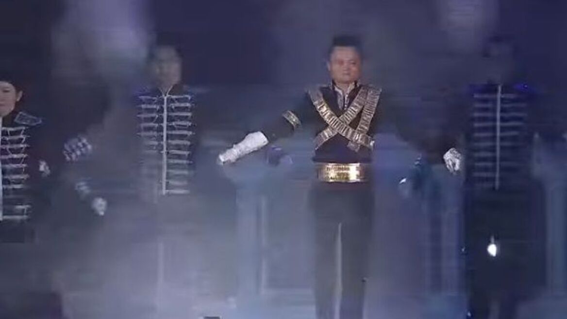 Βίντεο: Ο επικεφαλής της Alibaba χόρεψε ως Μάικλ Τζάκσον μπροστά σε 40 χιλιάδες υπαλλήλους του!