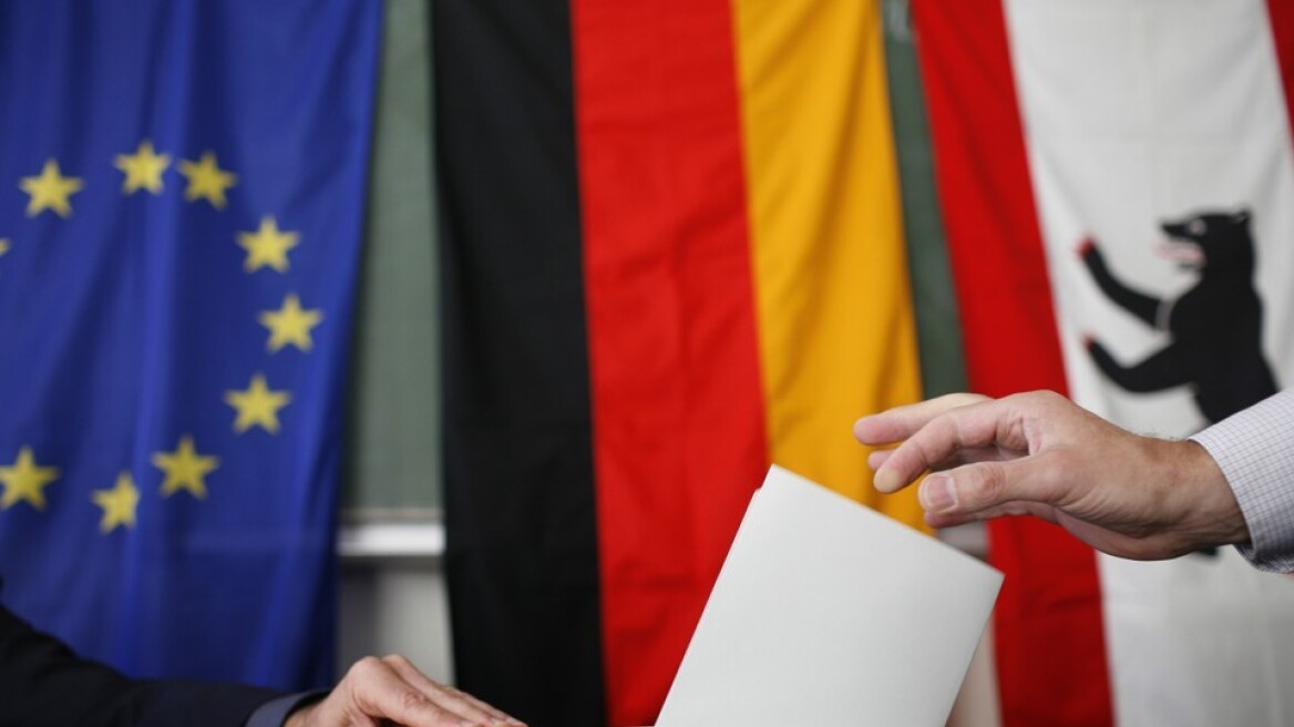Spiegel για γερμανικές εκλογές: Αφήστε τους Έλληνες να ψηφίσουν!