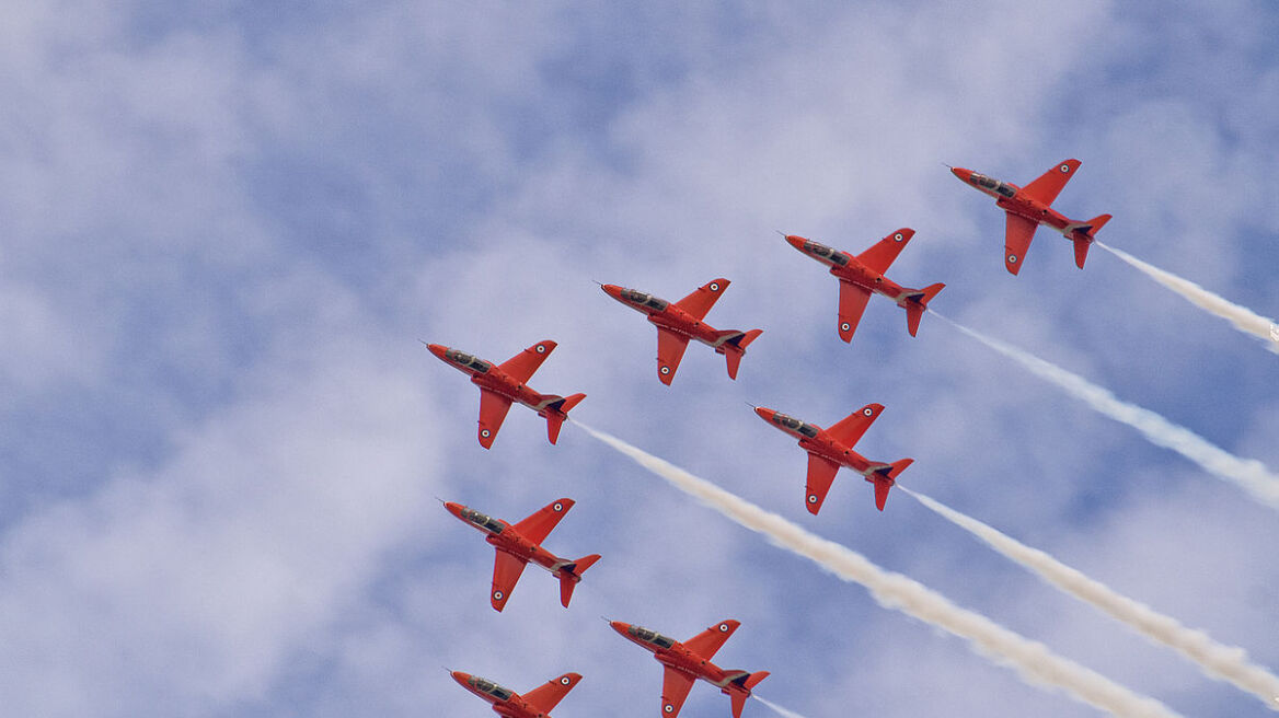 Στην Τανάγρα οι φημισμένοι πιλότοι Red Arrows της RAF