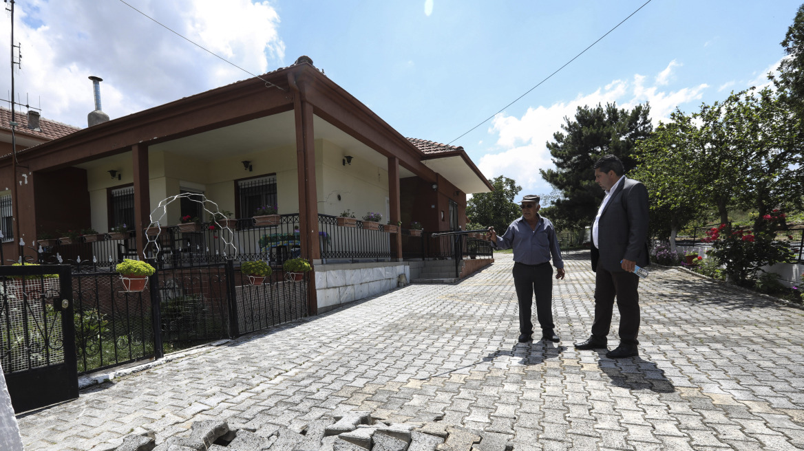 Απαλλοτρίωση «εδώ και τώρα» ζητούν οι κάτοικοι των Αναργύρων μετά την κατολίσθηση της ΔΕΗ