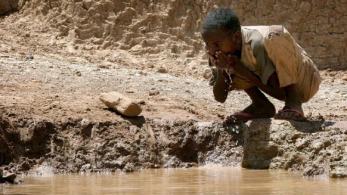 Το απίστευτο κοινωνικό πείραμα της Unicef: Πούλησε νερό σε χιλιόμετρα 