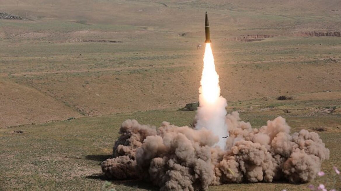 Russia launces Iskander-M missiles in test drill