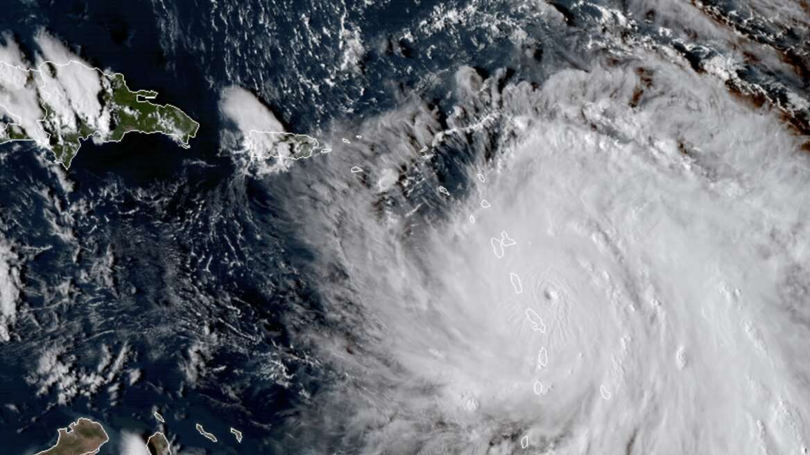 Η «Μαρία» με ανέμους 250χλμ. σαρώνει ξανά την Καραϊβική