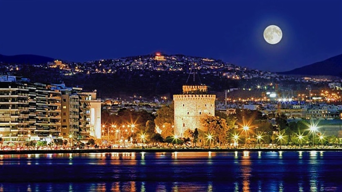 Telegraph: Θεσσαλονίκη, η ελληνική «απάντηση» στο Παρίσι