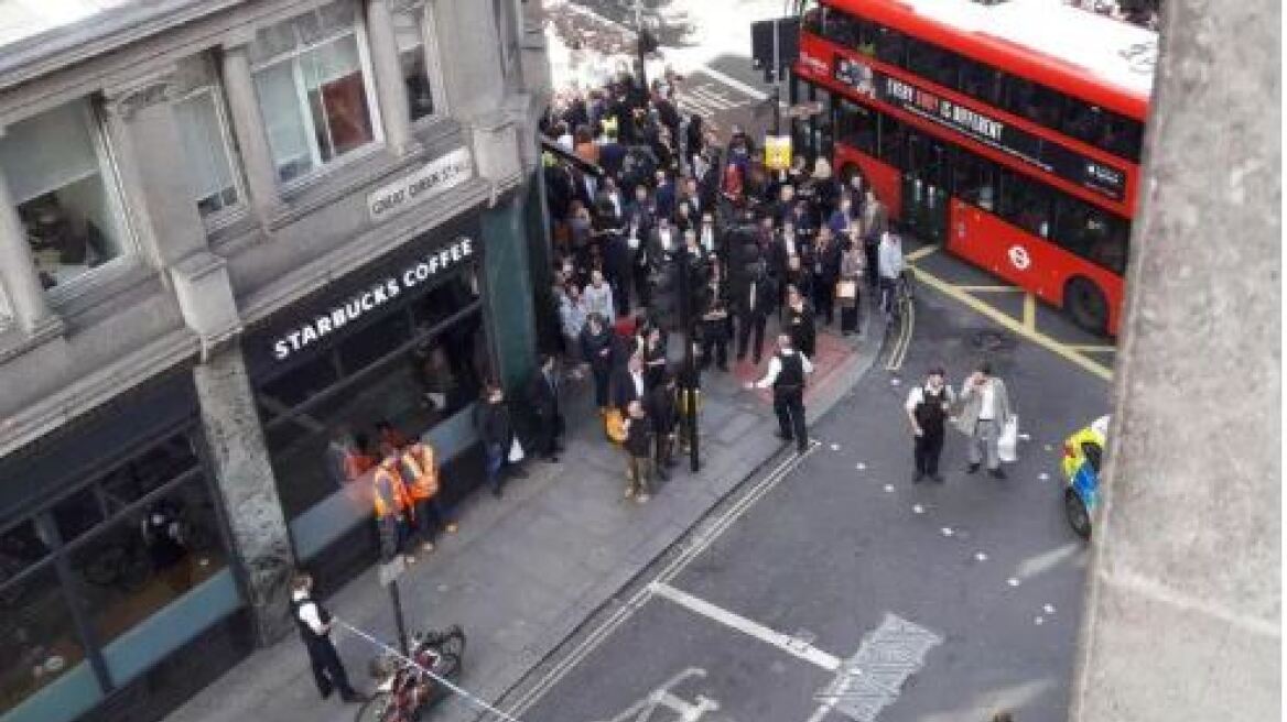 Εκκενώθηκε κεντρικός δρόμος του Λονδίνου λόγω «ύποπτου πακέτου»