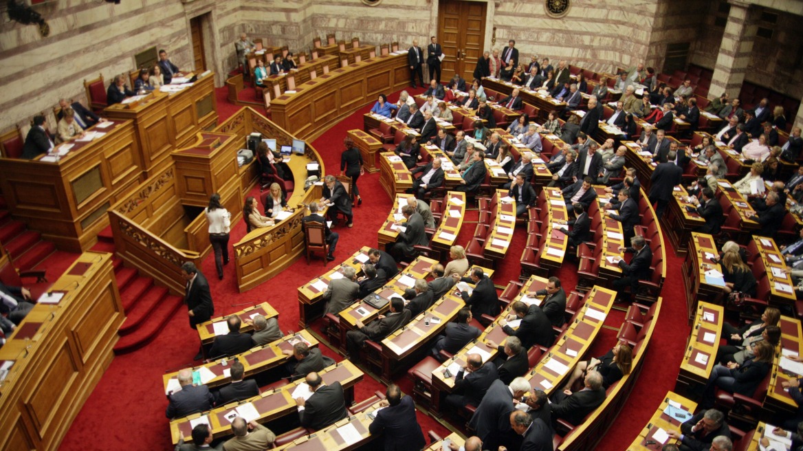 Κατατέθηκε η τροπολογία για νέα παράταση του νόμου Παρασκευόπουλου