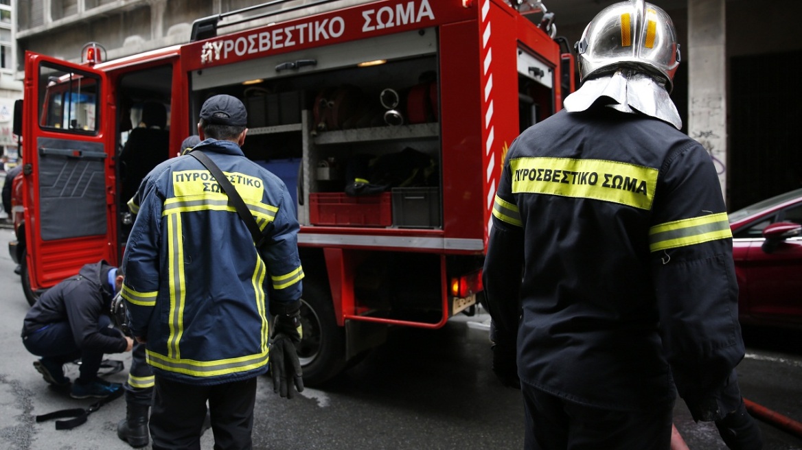 Θεσσαλονίκη: Πυρκαγιά κοντά στο ΚΤΕΛ «Μακεδονία»