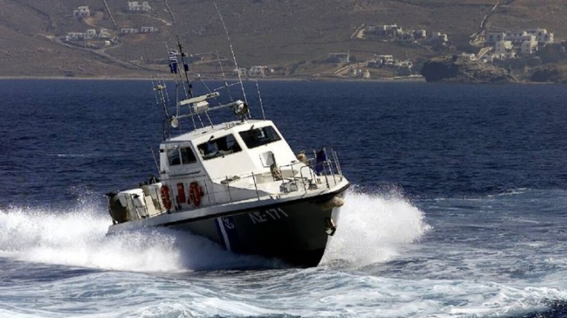 Κρήτη: Εγκλωβισμένοι στα νησάκια Παξιμάδια δεκάδες πρόσφυγες 