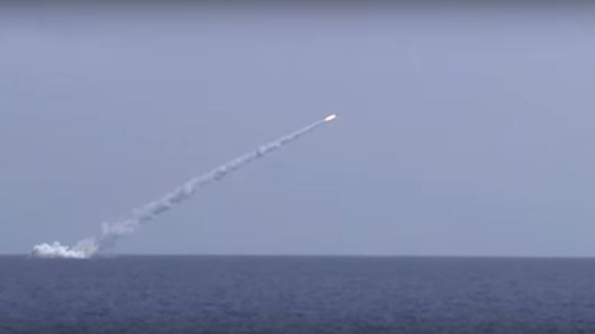 Ρωσικό υποβρύχιο έπληξε από απόσταση 300 χιλιομέτρων, τζιχαντιστές στη Συρία