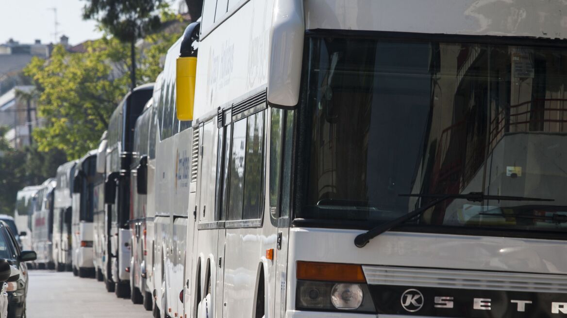 Θεσσαλονίκη: Λεωφορείο μετέφερε 45 παράνομους μετανάστες, οι 20 παιδιά