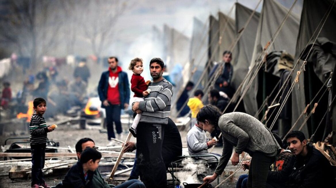 Διεθνής Αμνηστία: Το σχέδιο μετεγκατάστασης απέτυχε - Ξεμένουν στην Ελλάδα χιλιάδες πρόσφυγες