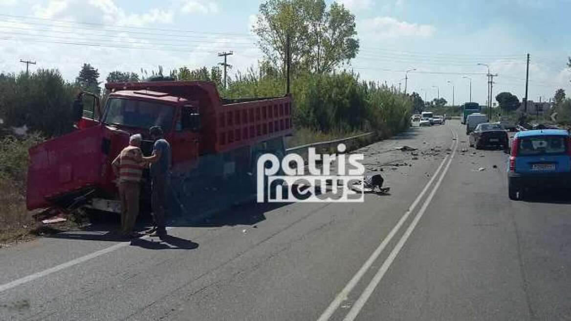 Σοβαρό τροχαίο στη διασταύρωση της Νέας Μανωλάδας – Πληροφορίες για νεκρούς