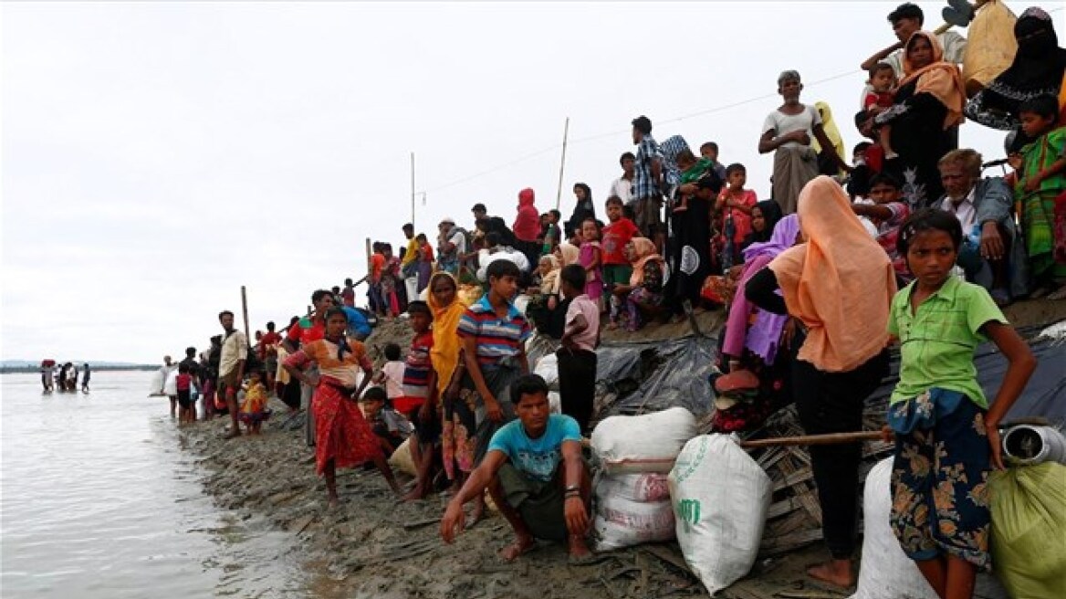 Μπανγκλαντές: Ανατράπηκε πλοίο με 130 πρόσφυγες - Τουλάχιστον 13 νεκροί