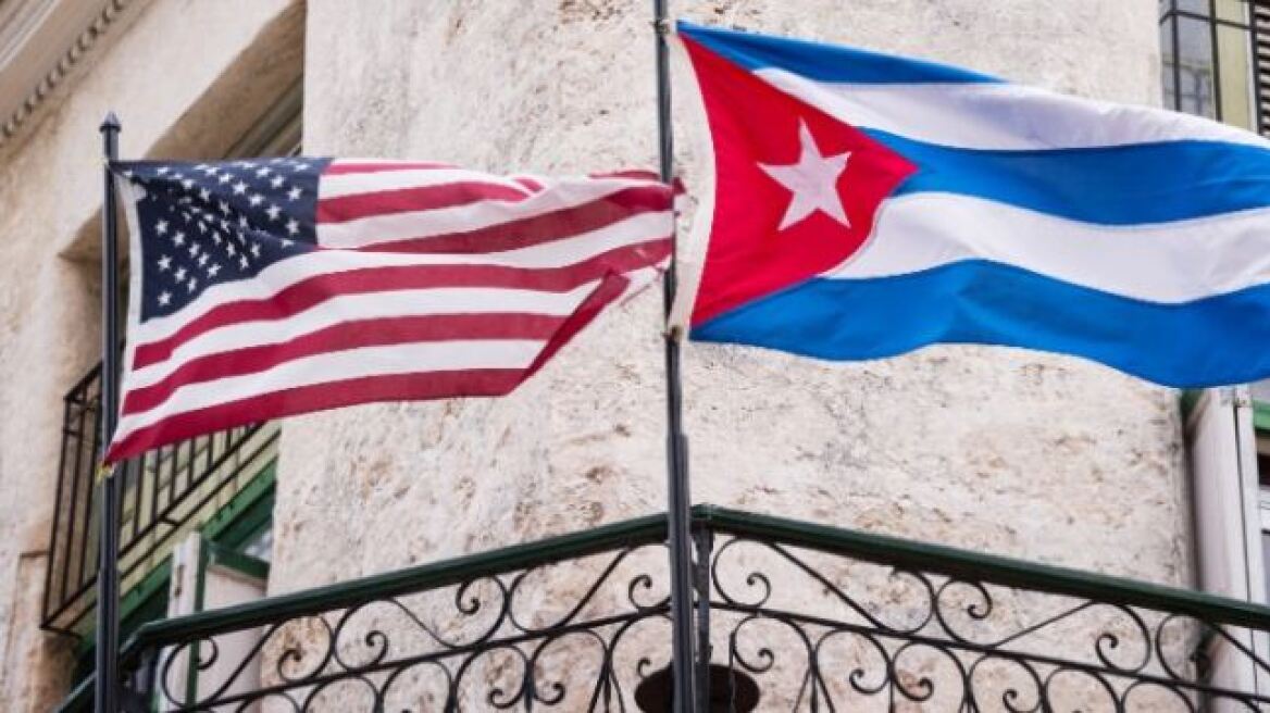 Οι ΗΠΑ ανακαλούν το 60% της διπλωματικής τους αποστολής στην Κούβα