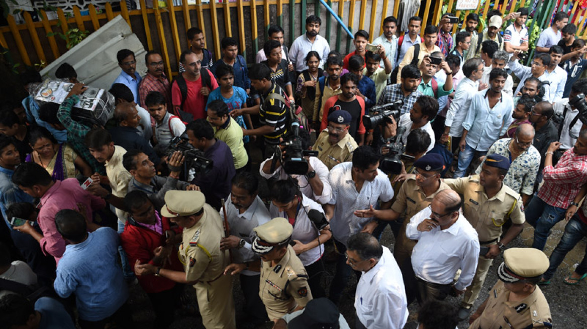 Ινδία: Ποδοπατήθηκαν σε σιδηροδρομικό σταθμό - Πάνω από 20 νεκροί