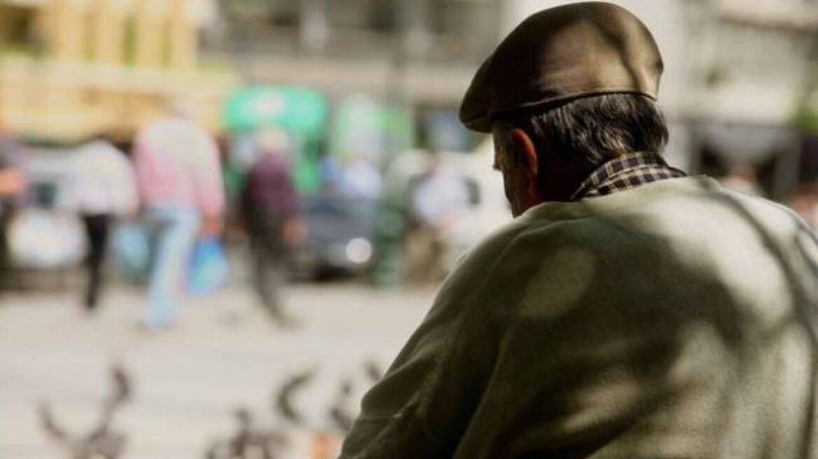 Τρόμος για ηλικιωμένο στη Χαλκίδα: Επίθεση από ενόπλους μπροστά στην πόρτα του